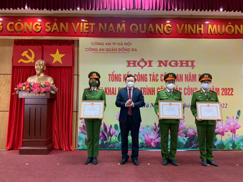 Các cá nhân được vinh dự đón nhận Bằng khen của UBND thành phố Các cá nhân được vinh dự đón nhận Bằng khen của UBND thành phố