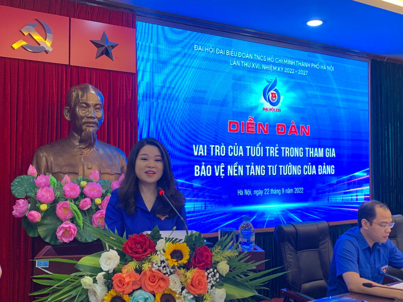 Đồng chí Chu Hồng Minh, Ủy viên BTV Trung ương Đoàn, Bí thư Thành đoàn Hà Nội phát biểu đề dẫn Đồng chí Chu Hồng Minh, Ủy viên BTV Trung ương Đoàn, Bí thư Thành đoàn Hà Nội phát biểu đề dẫn