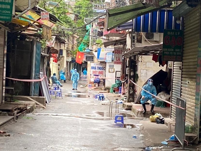 Bên trong "tâm dịch" 328-330 Nguyễn Trãi, Thanh Xuân