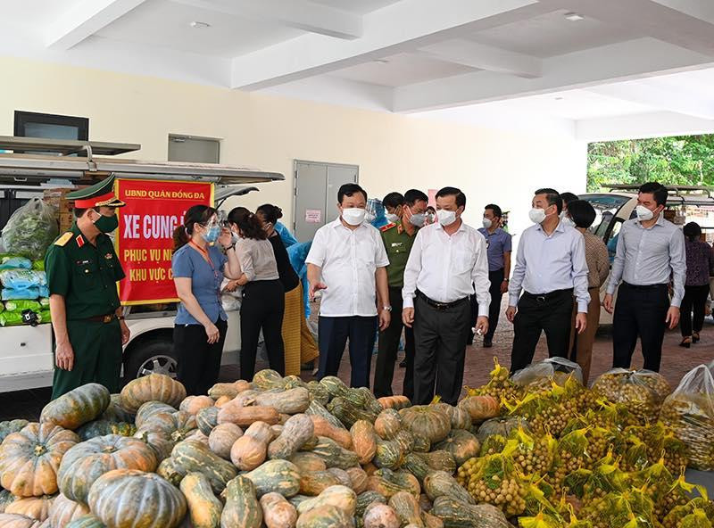Quận Đống Đa đảm bảo nhu yếu phẩm phục vụ nhân dân trong vùng phong tỏa