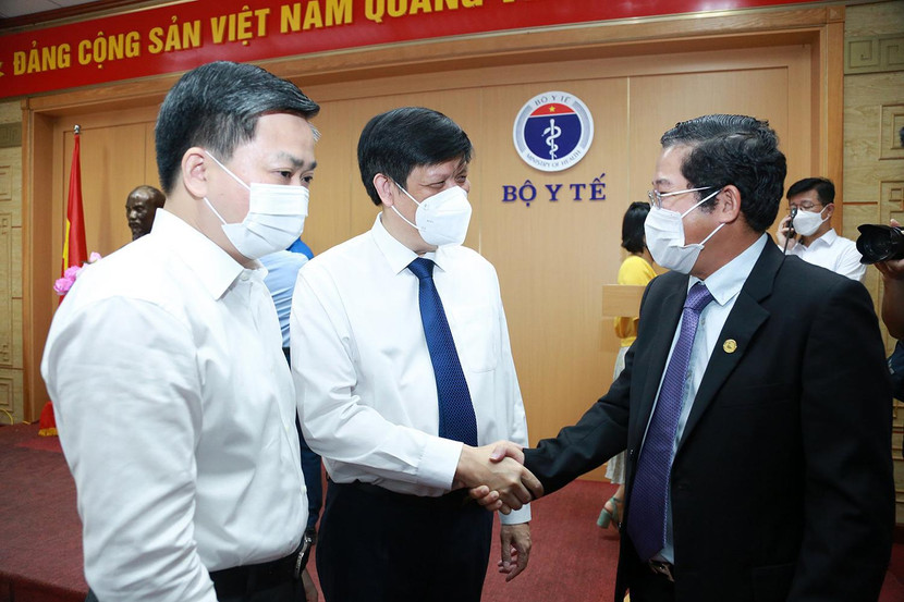 Bộ trưởng Bộ Y tế Nguyễn Thanh Long cảm ơn tinh thần trách nhiệm, ý thức chung tay chia sẻ đối với công tác phòng chống dịch bệnh của tập thể cán bộ nhân viên HDBank