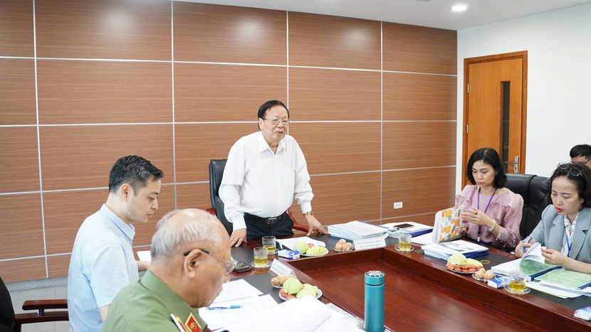 PGS.TS Nguyễn Chí Mỳ, Chủ tịch Hội đồng nghiệm thu đánh giá, nghiệm thu kết quả thực hiện đề tài PGS.TS Nguyễn Chí Mỳ, Chủ tịch Hội đồng nghiệm thu đánh giá, nghiệm thu kết quả thực hiện đề tài