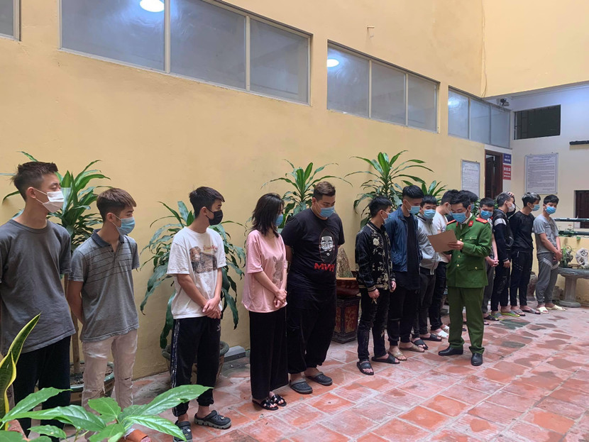 Lực lượng Công an bắt giữ các đối tượng trong vụ án