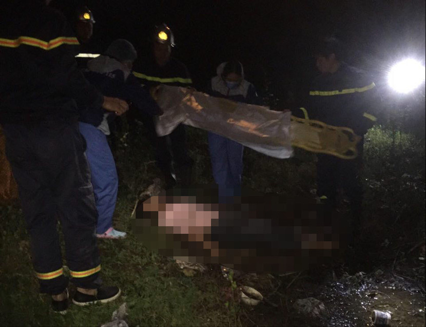 Lực lượng chức năng kịp thời cứu cô gái nhảy cầu tự vẫn Lực lượng chức năng kịp thời cứu cô gái nhảy cầu tự vẫn