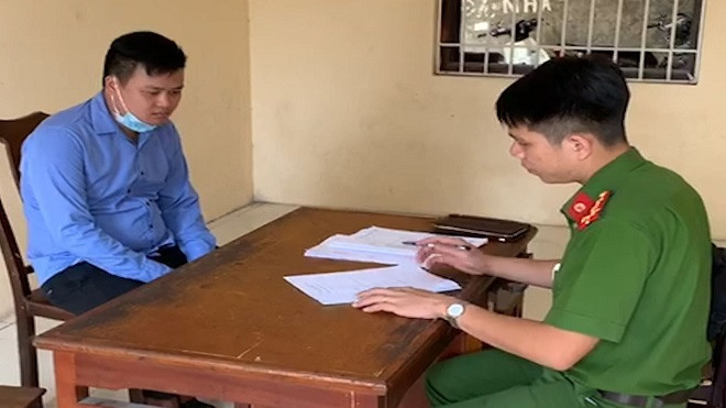 Cơ quan công an lấy lời khai Nguyễn Hữu Minh