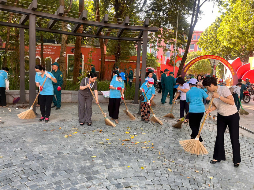 Lãnh đạo địa phương chung tay cùng nhân dân xây dựng phường Kim Liên xanh, sạch, đẹp Lãnh đạo địa phương chung tay cùng nhân dân xây dựng phường Kim Liên xanh, sạch, đẹp