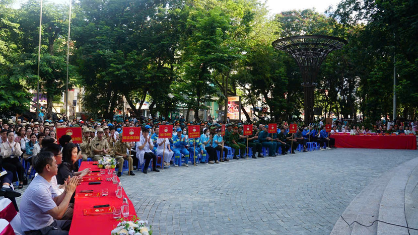 Toàn cảnh lễ ra quân của phường Kim Liên Toàn cảnh lễ ra quân của phường Kim Liên
