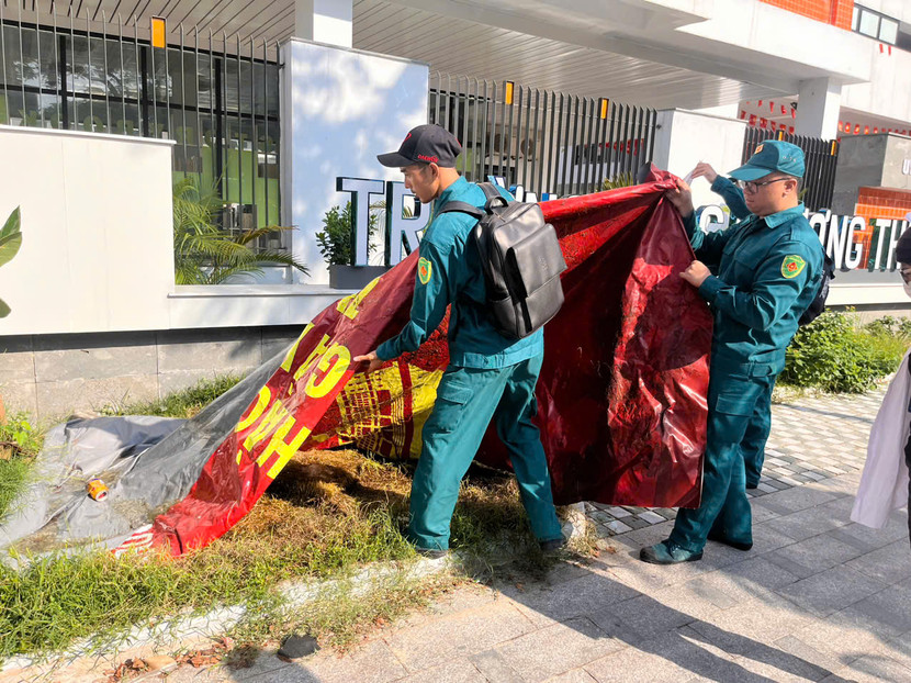 Những nơi chứa nước đọng đều được dọn dẹp sạch sẽ Những nơi chứa nước đọng đều được dọn dẹp sạch sẽ