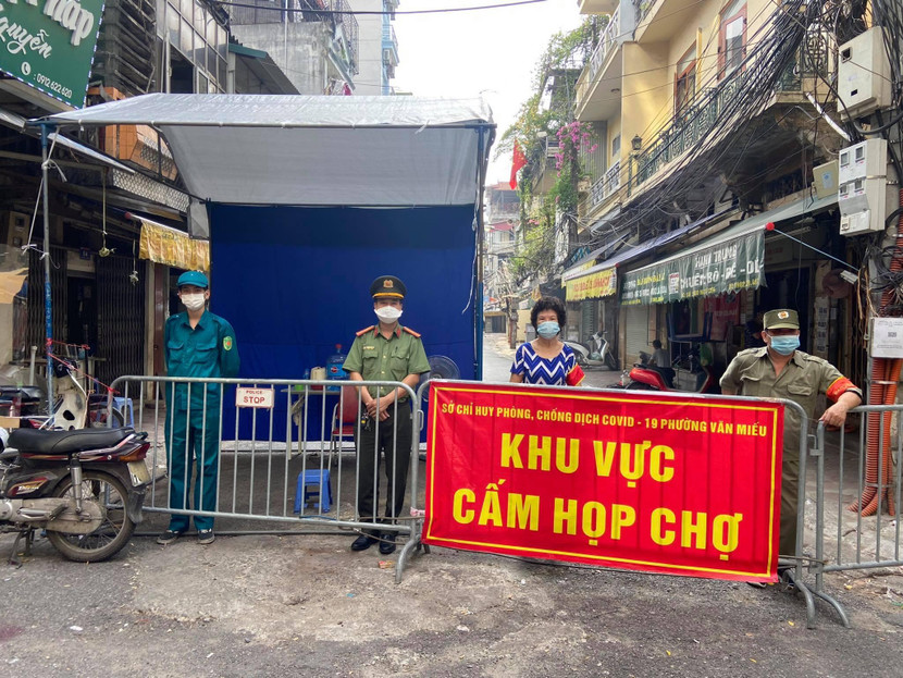 Kiểm soát không để chợ cóc hoạt động Kiểm soát không để chợ cóc hoạt động