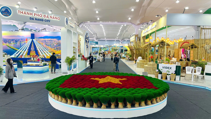 Khu giới thiệu sản phẩm của các Bộ, ngành, địa phương tiêu biểu Khu giới thiệu sản phẩm của các Bộ, ngành, địa phương tiêu biểu