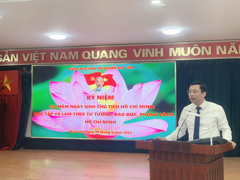 Tiến sỹ Đinh Quang Thành - Phó Tổng biên tập tạp chí nghiên cứu Hồ Chí Minh, giảng viên Học viện Chính trị quốc gia Hồ Chí Minh