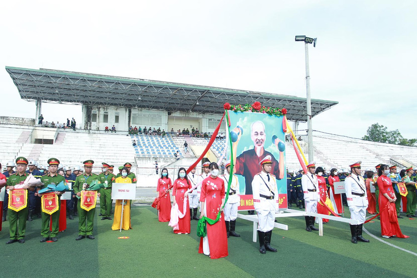 Hội thi với sự tham gia đông đảo của lực lượng Cảnh sát PCCC & CNCH CATP Hà Nội Hội thi với sự tham gia đông đảo của lực lượng Cảnh sát PCCC & CNCH CATP Hà Nội