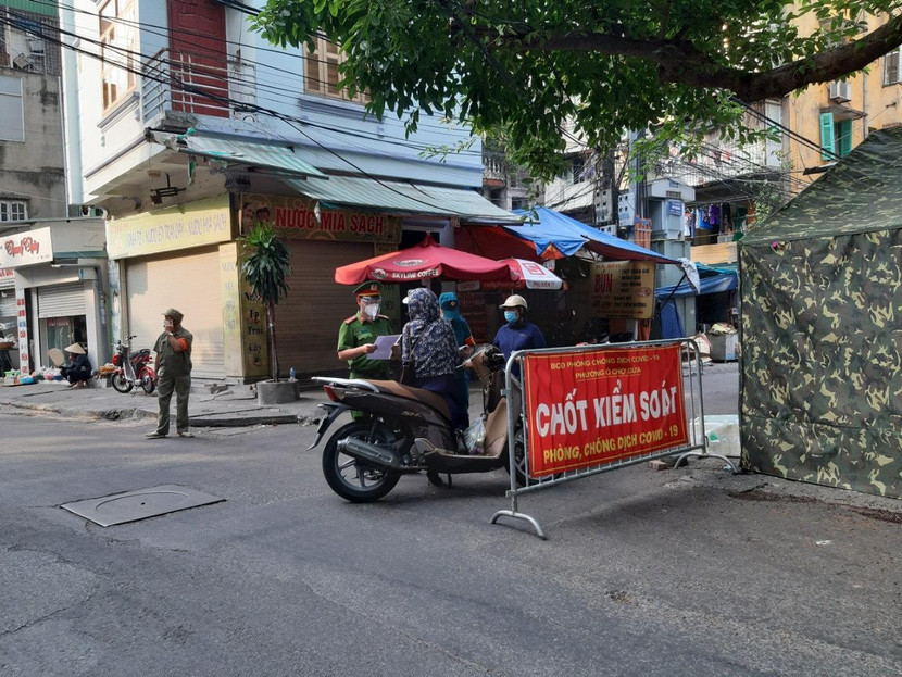 Toàn quận đã xử phạt hơn 6.300 trường hợp vi phạm giãn cách Toàn quận đã xử phạt hơn 6.300 trường hợp vi phạm giãn cách