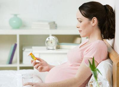 Bà bầu nên thận trọng khi dùng thuốc