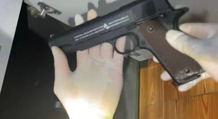 Vật hình súng được thu tại nhà Duyên