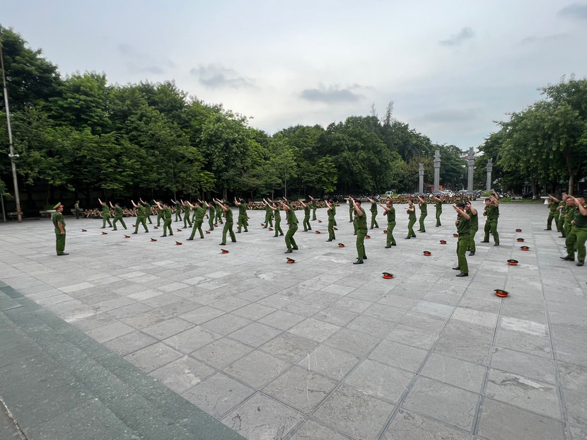 Kiểm tra các bài võ Công an