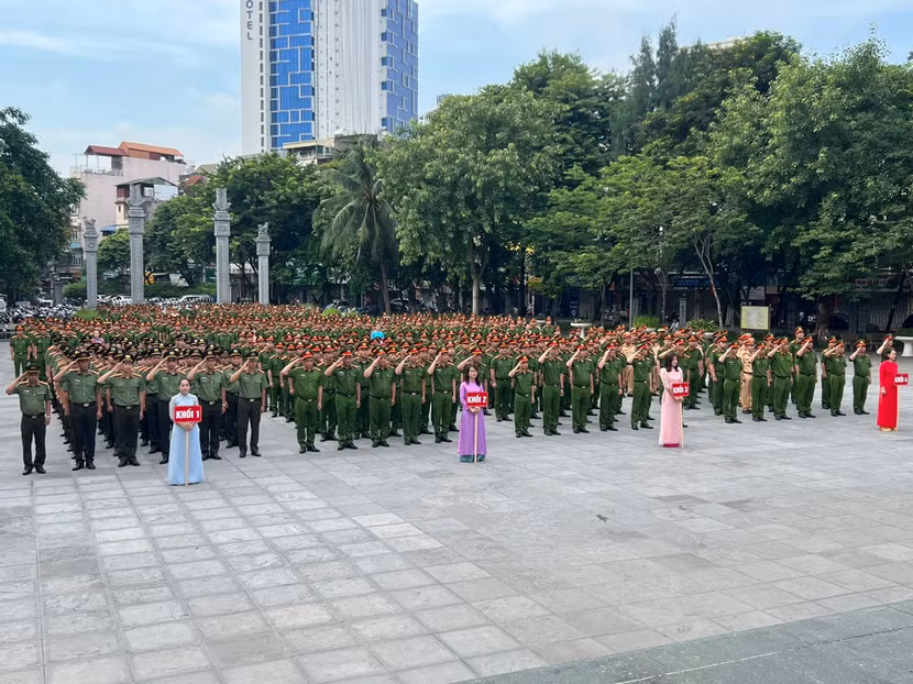 Duyệt đội ngũ các khối