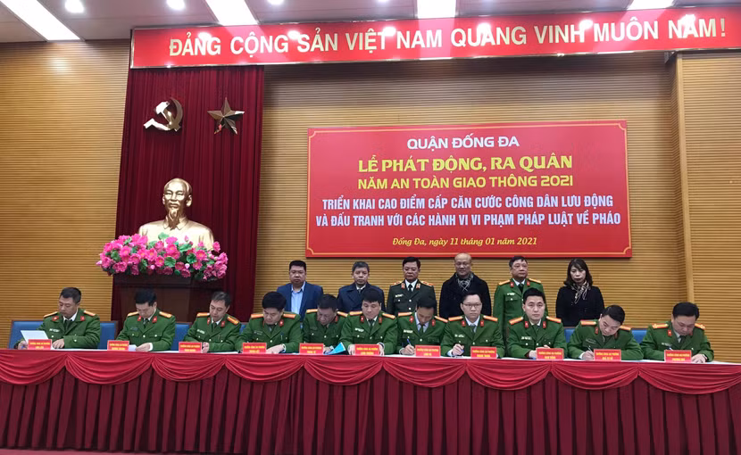 Công an các phường ký cam kết thực hiện các kế hoạch