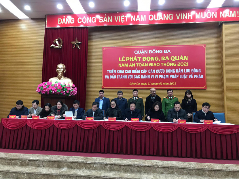 Quận Đống Đa tổ chức ký cam kết giữa chủ tịch UBND 21 phường Quận Đống Đa tổ chức ký cam kết giữa chủ tịch UBND 21 phường