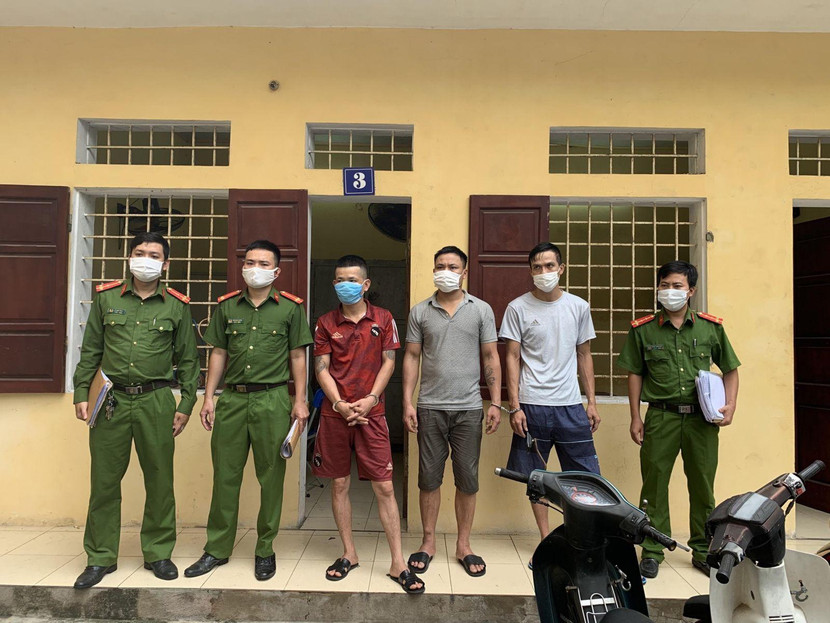 Các đối tượng bị bắt giữ Các đối tượng bị bắt giữ