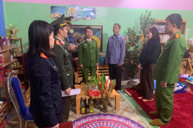 Kiểm sát việc thi hành các quyết định tố tụng đối với Đỗ Thu Hiền. Kiểm sát việc thi hành các quyết định tố tụng đối với Đỗ Thu Hiền.