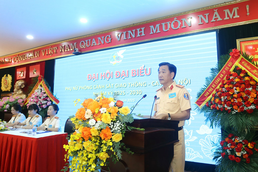 Đại tá Trần Đình Nghĩa, Trưởng phòng Cảnh sát giao thông biểu dương những kết quả mà phụ nữ đơn vị đã đạt được trong nhiệm kỳ qua