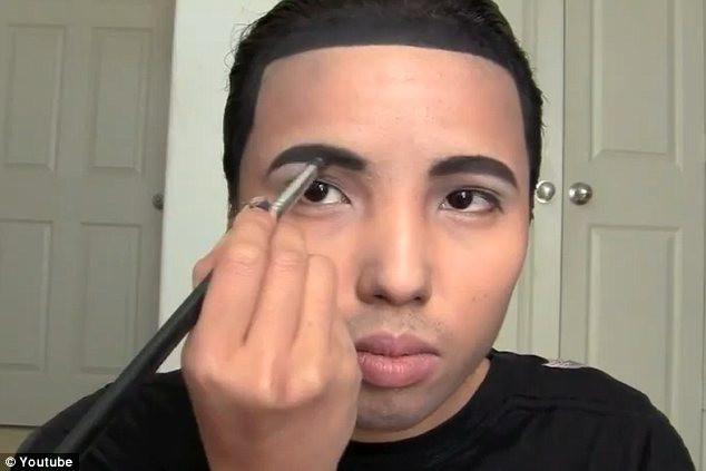  Lạ đời cô gái trang điểm thành đàn ông ảnh 3