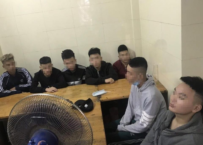 Nhóm thanh niên bị triệu tập để điều tra
