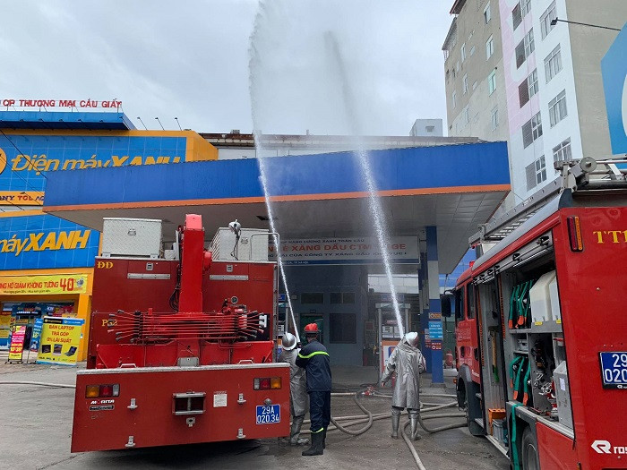 Buổi diễn tập nhằm nâng cao ý thức đảm bảo an toàn phòng cháy cũng như kỹ năng chữa cháy của nhân viên cây xăng