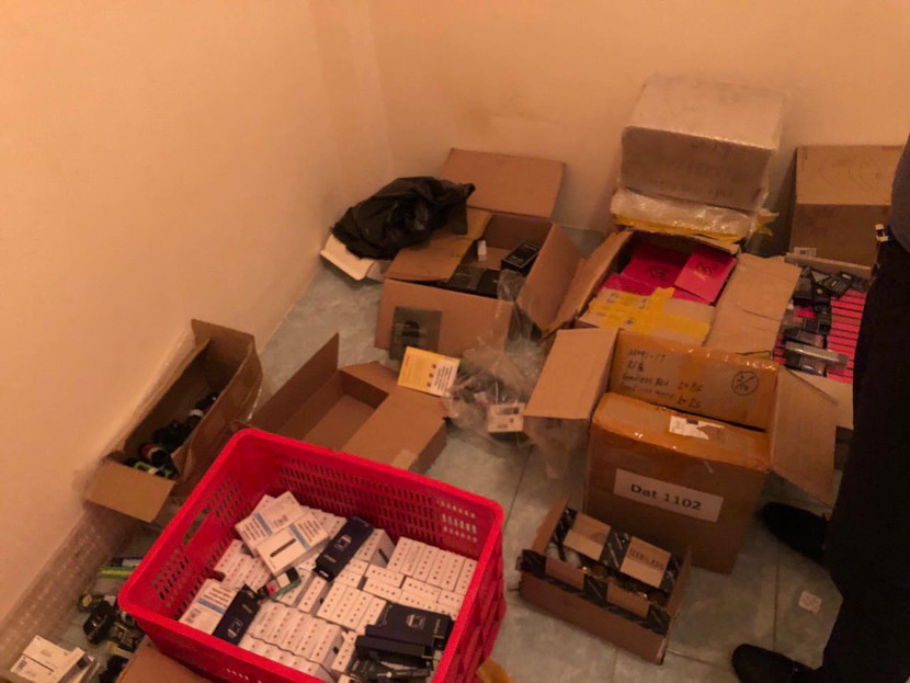 Chủ cơ sở kinh doanh thuốc lá điện tử không rõ nguồn gốc bị phạt 10 triệu đồng Chủ cơ sở kinh doanh thuốc lá điện tử không rõ nguồn gốc bị phạt 10 triệu đồng