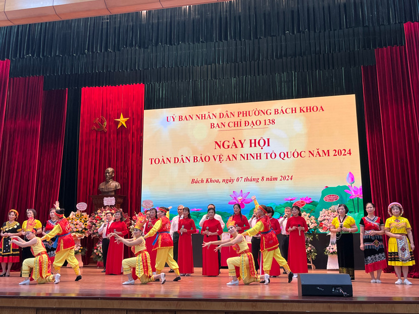 Tưng bừng Ngày hội Toàn dân bảo vệ an ninh Tổ quốc phường Bách Khoa