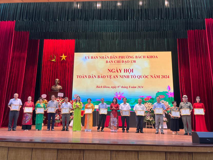 Tri ân, biểu dương các tập thể, cá nhân về thành tích trong phong trào Toàn dân bảo vệ an ninh Tổ quốc