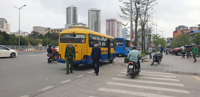 Các tổ liên ngành tăng cường kiểm tra xử lý đối với xe khách vi phạm