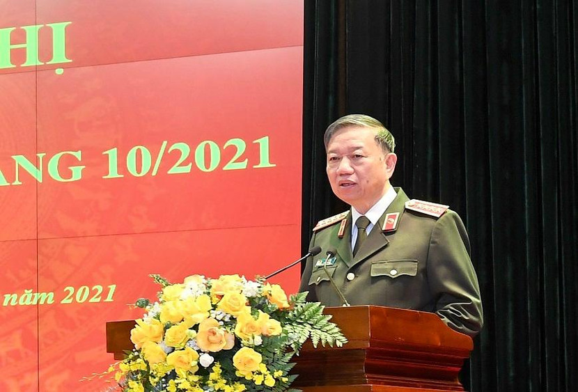 Đại tướng Tô Lâm, Ủy viên Bộ Chính trị, Bí thư Đảng ủy Công an Trung ương, Bộ trưởng Bộ Công an chủ trì Hội nghị. Đại tướng Tô Lâm, Ủy viên Bộ Chính trị, Bí thư Đảng ủy Công an Trung ương, Bộ trưởng Bộ Công an chủ trì Hội nghị.