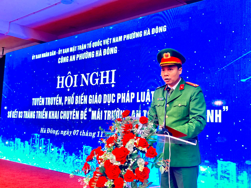 Trung tá Phạm Văn Trọng, Trưởng Công an phường Hà Đông phát biểu khai mạc hội nghị Trung tá Phạm Văn Trọng, Trưởng Công an phường Hà Đông phát biểu khai mạc hội nghị