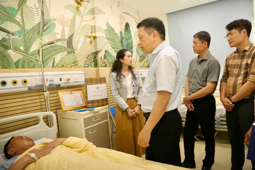 Sự quan tâm của lãnh đạo CATP là động lực quan trọng để đồng chí Nguyễn Tiến Minh sớm bình phục, trở về đơn vị thực hiện nhiệm vụ