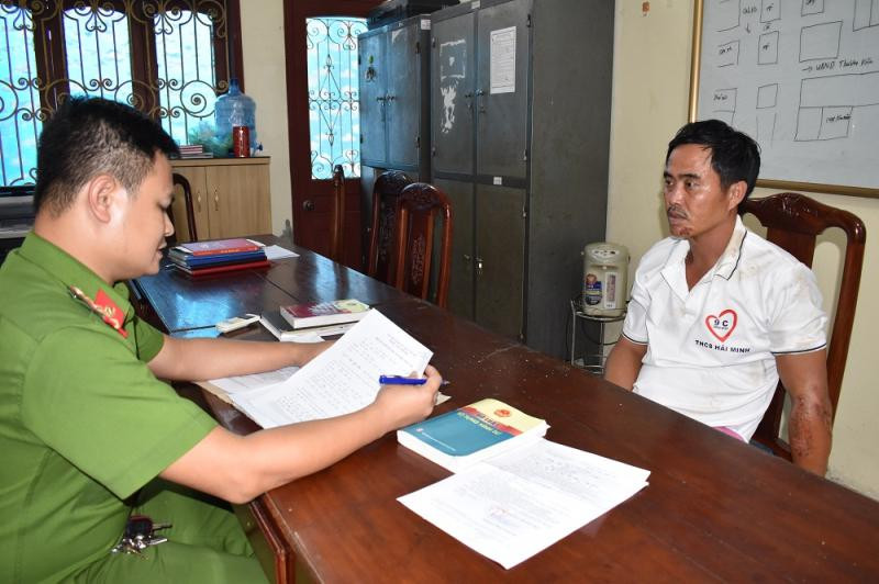 Cơ quan điều tra lấy lời khai của Phạm Văn Hội