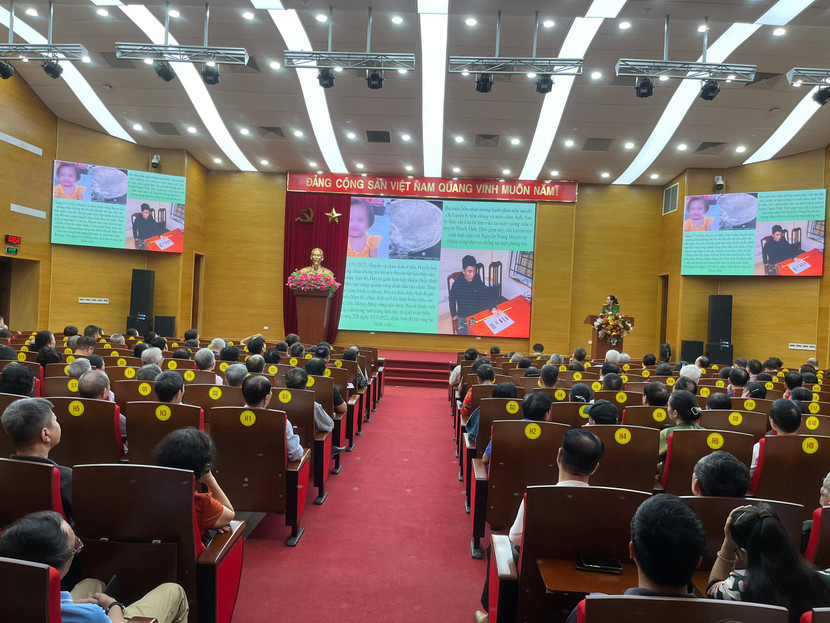 Báo cáo viên trình bày các nội dung liên quan đến công tác giải quyết mâu thuẫn ở cơ sở Báo cáo viên trình bày các nội dung liên quan đến công tác giải quyết mâu thuẫn ở cơ sở