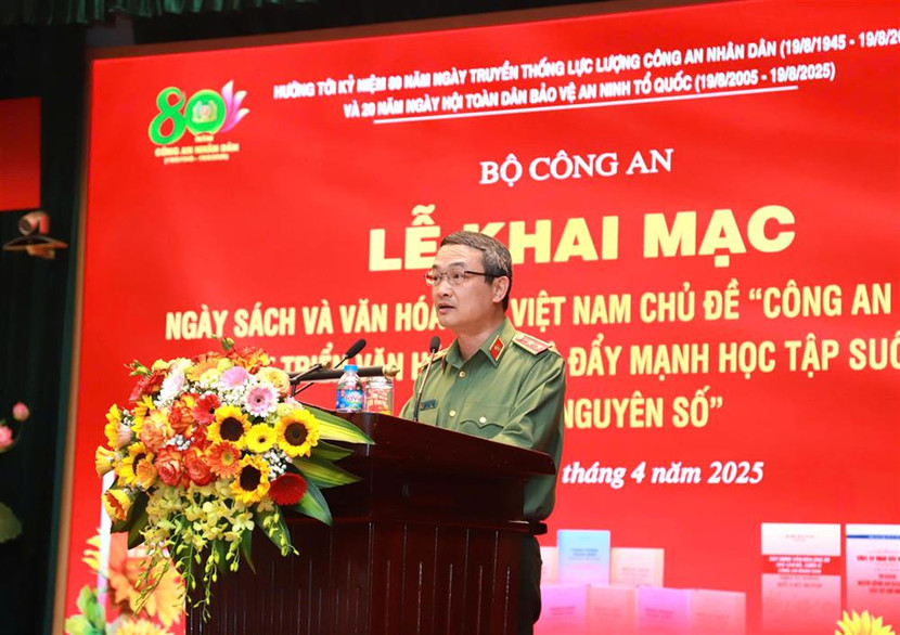 Trung tướng Nguyễn Ngọc Toàn phát biểu tại buổi lễ