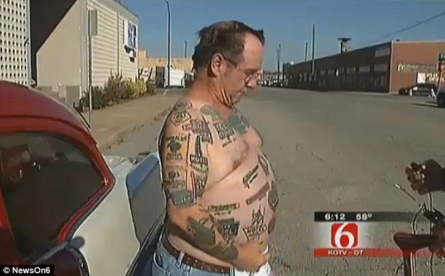 Xăm trên mình hơn 103 biểu tượng của đường cao tốc ảnh 1