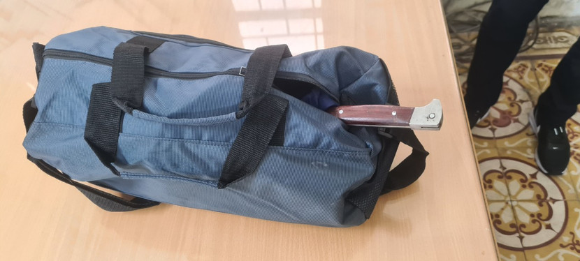 Chiếc túi "đồ nghề" của nhóm đối tượng