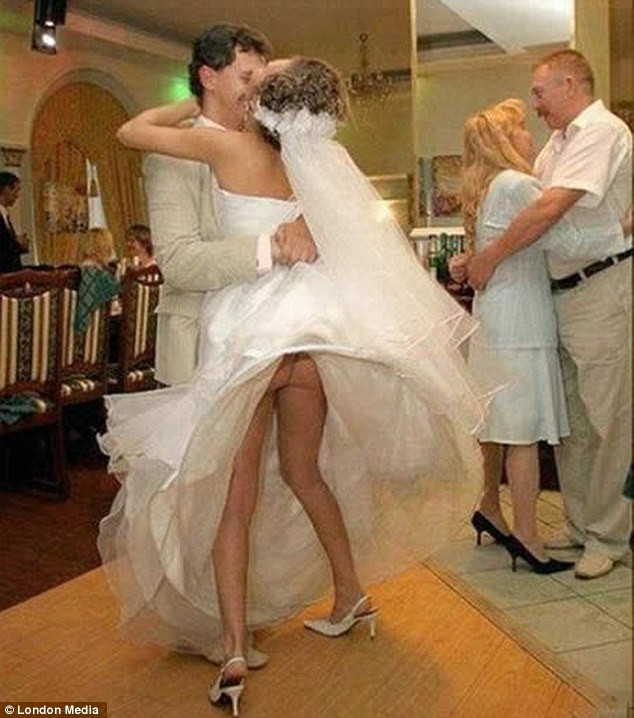 Những bức ảnh cưới oái oăm, dở khóc dở cười ảnh 6