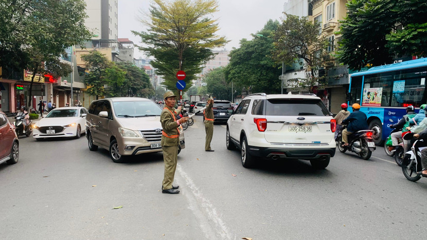 Huy động sức mạnh của nhân dân tham gia vào công tác đảm bảo trật tự an toàn giao thông, trật tự đô thị Huy động sức mạnh của nhân dân tham gia vào công tác đảm bảo trật tự an toàn giao thông, trật tự đô thị