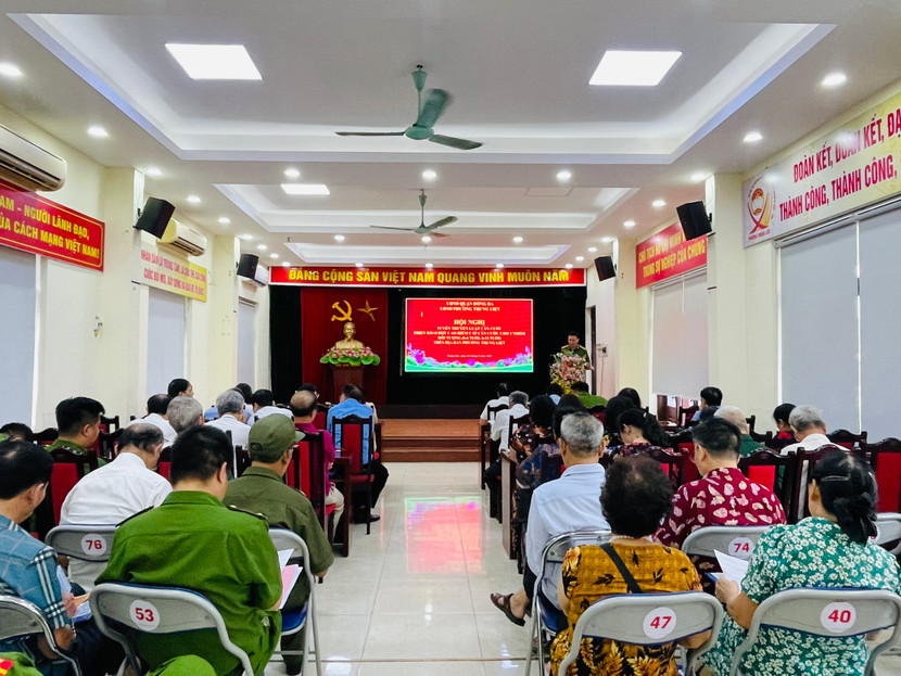 Hội nghị triển khai cao điểm cấp căn cước cho nhóm từ 0-6 tuổi và 6-14 tuổi trên địa bàn phường Trung Liệt Hội nghị triển khai cao điểm cấp căn cước cho nhóm từ 0-6 tuổi và 6-14 tuổi trên địa bàn phường Trung Liệt