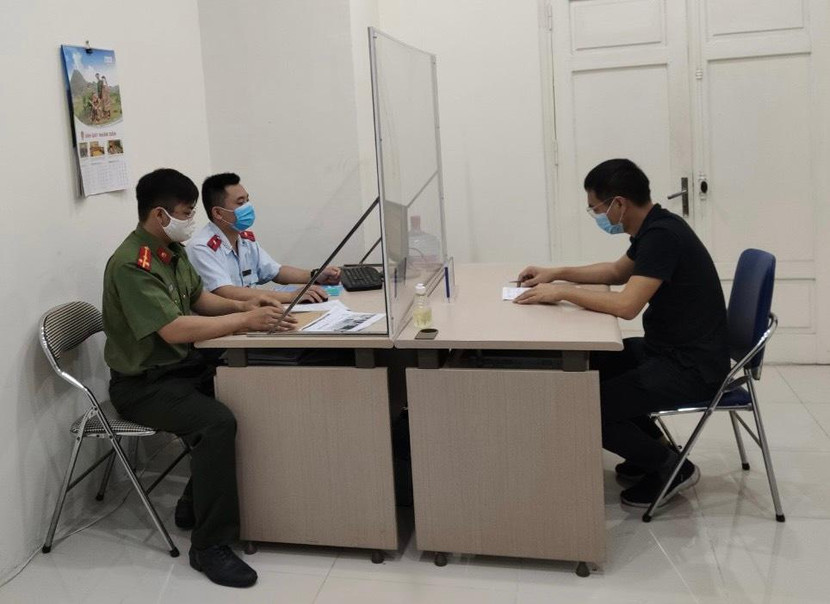 Lực lượng chức năng làm việc với người đăng tin sai sự thật Lực lượng chức năng làm việc với người đăng tin sai sự thật