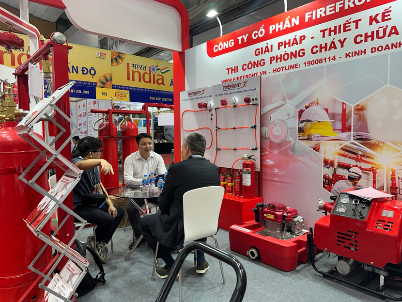 Khách hàng trải nghiệm hệ thống chữa cháy tự động của Firefront Việt Nam