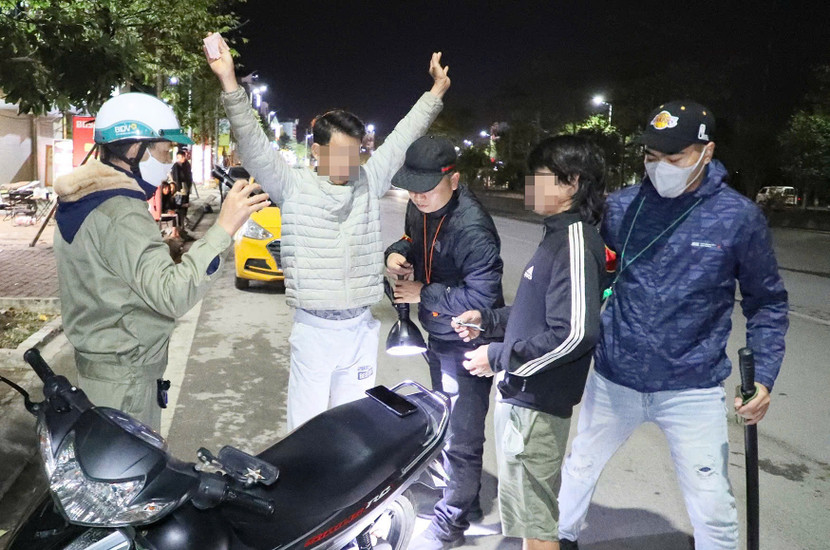 Trong 15 ngày triển khai ra quân, lực lượng 141H Công an huyện Chương Mỹ đã kiểm tra 437 lượt người và phương tiện có dấu hiệu vi phạm hình sự