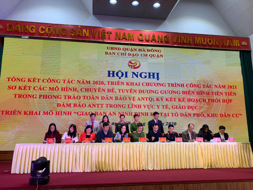 Ban chỉ đạo 138 quận Hà Đông ký kết kế hoạch phối hợp đảm bảo an ninh trật tự trên lĩnh vực y tế, giáo dục trên địa bàn