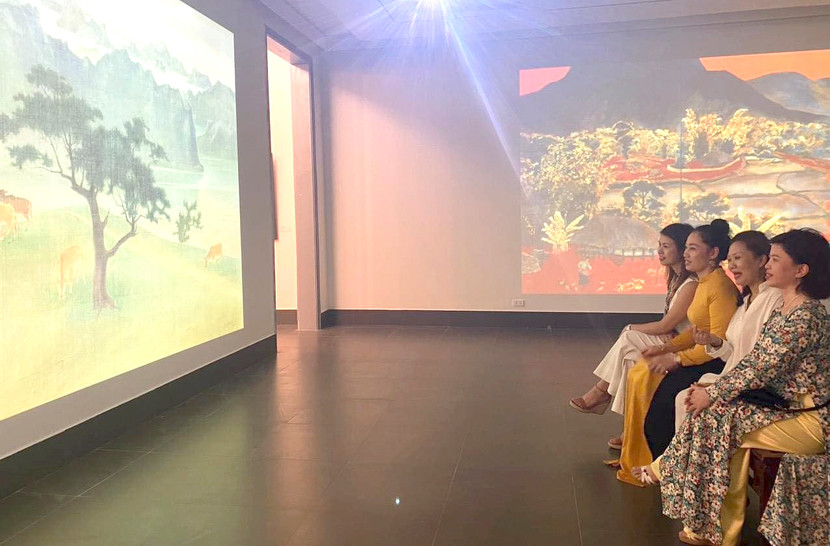 Lần đầu tiên sự kết hợp với kỹ thuật trình chiếu và ảnh động cinemagraph sẽ mang đến cho người xem trải nghiệm độc đáo Lần đầu tiên sự kết hợp với kỹ thuật trình chiếu và ảnh động cinemagraph sẽ mang đến cho người xem trải nghiệm độc đáo