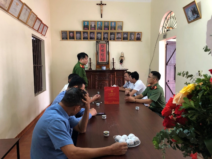 Đoàn công tác đến thăm hỏi tại Giáo họ thôn Sài Khê, xã Sài Sơn, huyện Quốc Oai Đoàn công tác đến thăm hỏi tại Giáo họ thôn Sài Khê, xã Sài Sơn, huyện Quốc Oai